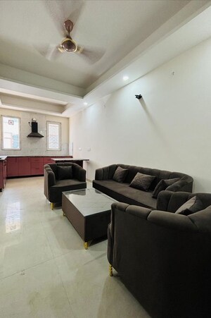 Living Room in 1 BHK Builder Floor at Sector 52 – for Rent