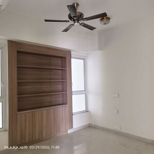 Room in 4 BHK Apartment at Kalpataru Vista, Sector 128 – for Sale