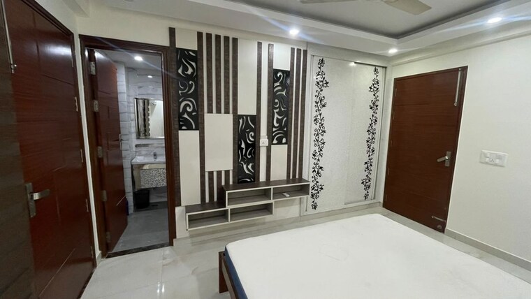 Bedroom, bptp-parklands 3 Bedroom 250 Sq.Yd. Builder Floor In Sector 76 Faridabad 10612933