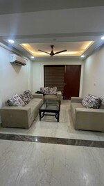 3 BHK + Prayer Room,Servant Room,Study Room,Extra Room 250 Sq.Yd. Builder Floor in BPTP Parklands