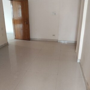 Room in  Office Space at Ghrounda – for Rent