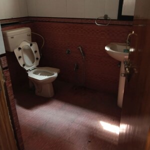 Bathroom in  Office Space at Ghrounda – for Rent