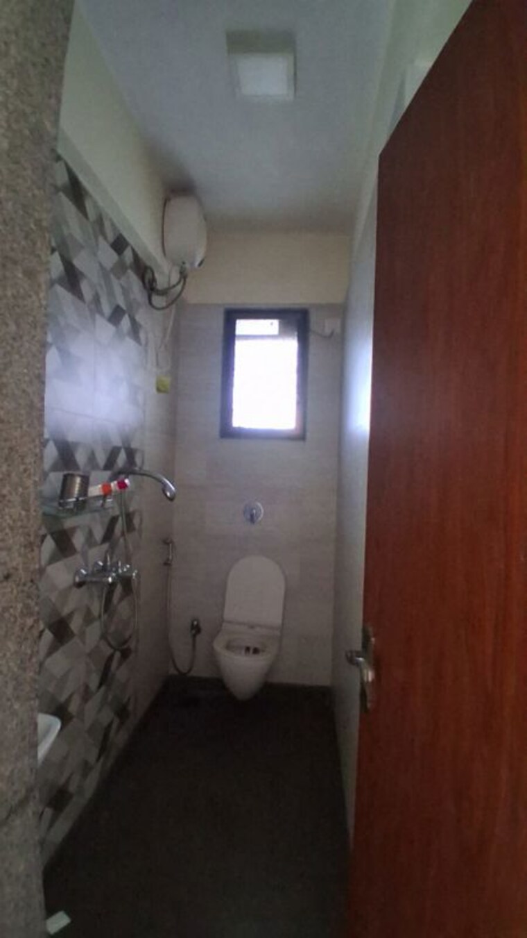 Bathroom, roha-satsang-bharti 1.5 Bedroom 505 Sq.Ft. Apartment In Malad East Mumbai 10612940