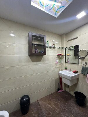 Washroom in 2 BHK Apartment at Santacruz West – for Rent