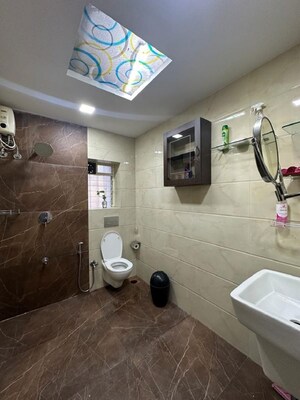 Washroom in 2 BHK Apartment at Santacruz West – for Rent