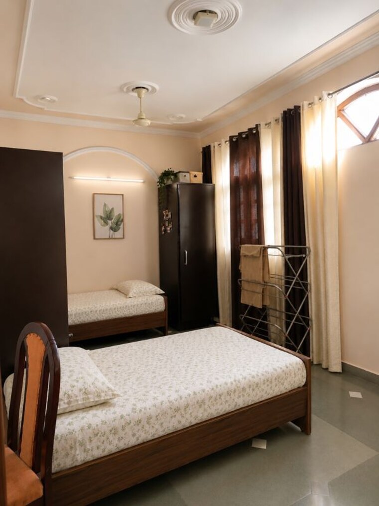 Bedroom, naraina Studio 100 Sq.Yd. Builder Floor In Naraina Delhi 10612961