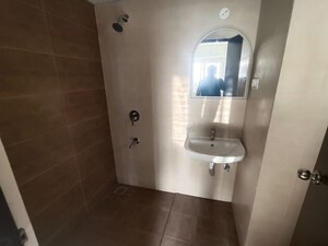 Bathroom in 2.5 BHK Apartment at Candeur 40, Miyapur – for Rent