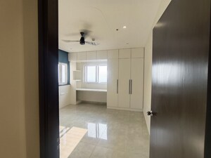 Bathroom in 2.5 BHK Apartment at Candeur 40, Miyapur – for Rent