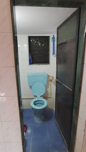 Bathroom in 1 BHK Apartment at Dombivli East – for Rent