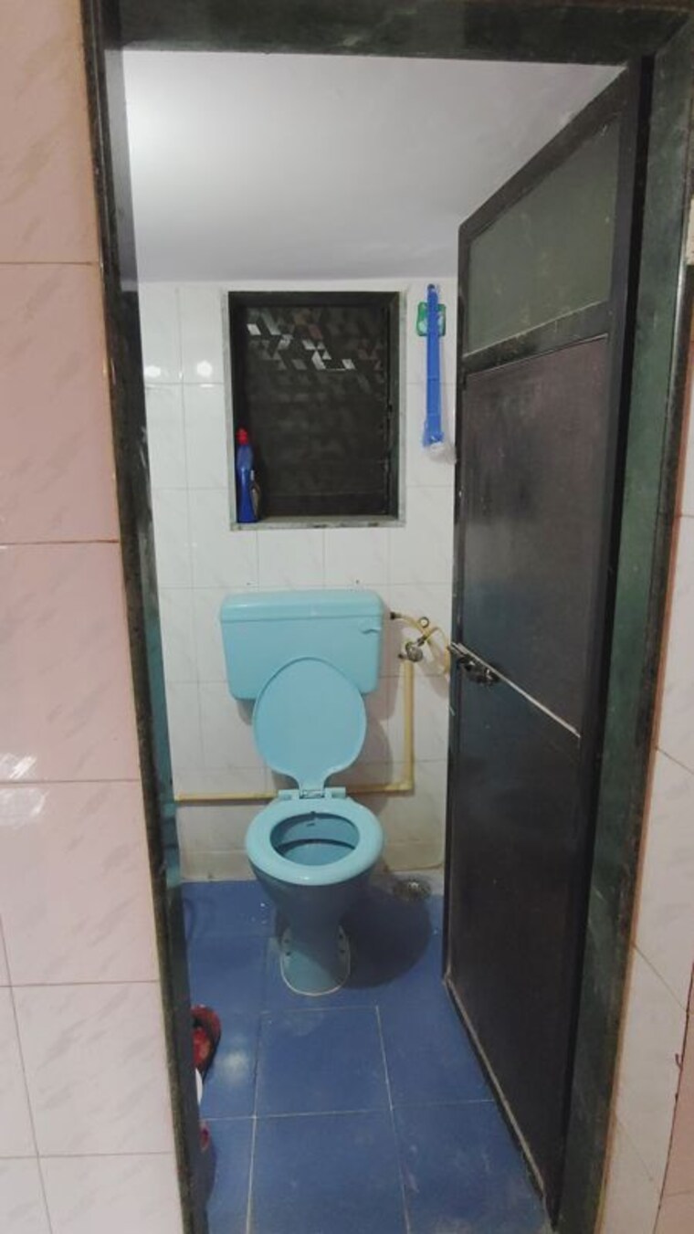 Bathroom, dombivli east 1 Bedroom 500 Sq.Ft. Apartment In Dombivli East Thane 10612968