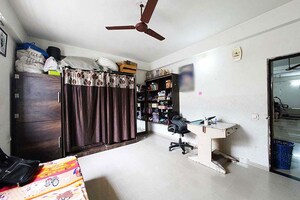Team Area in 3 BHK Apartment at Nikol – for Sale