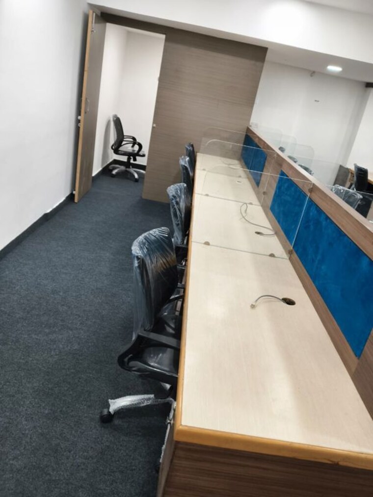Team Area, ratan-plaza-charbagh Commercial Office Space 2050 Sq.Ft. In Charbagh Lucknow 10612989