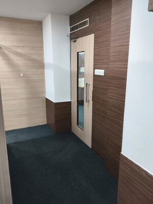 Room in  Office Space at Ratan Plaza Charbagh, Charbagh – for Rent