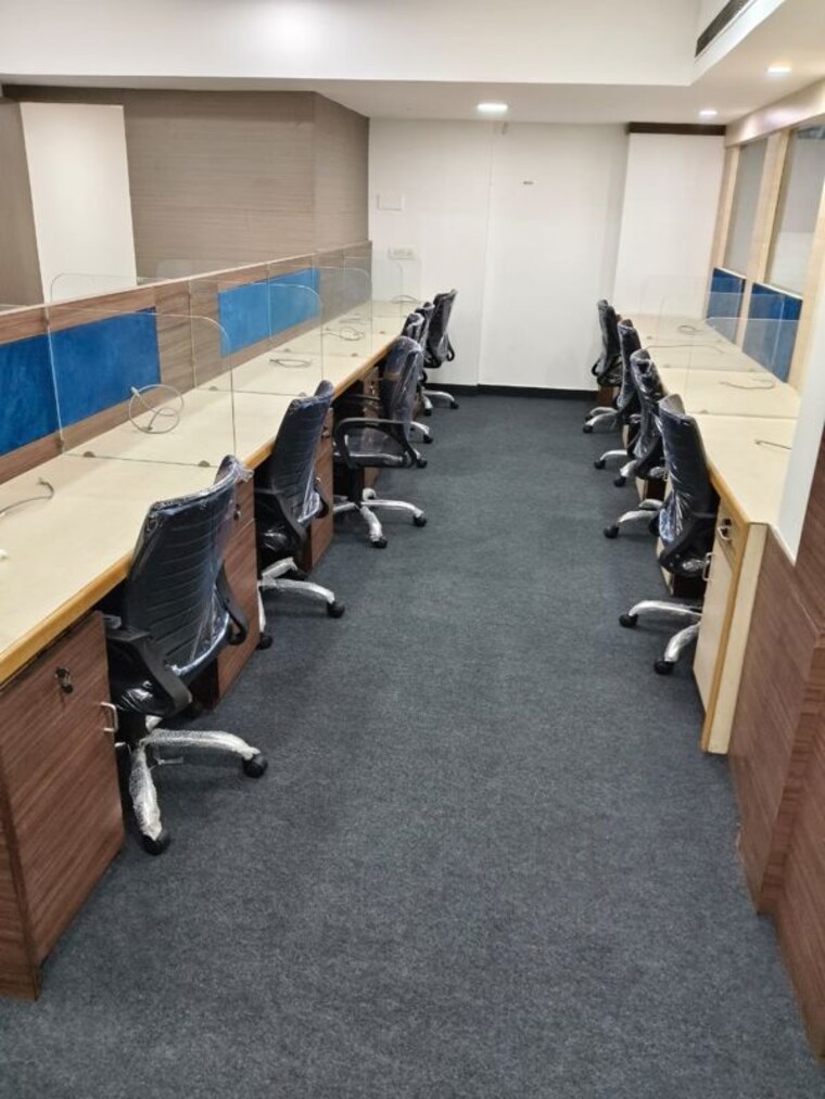 Gym, ratan-plaza-charbagh Commercial Office Space 2050 Sq.Ft. In Charbagh Lucknow 10612989