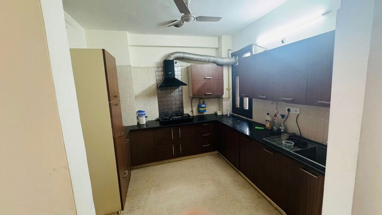 Kitchen, lajpat nagar 4 3 Bedroom 1800 Sq.Ft. Builder Floor In Lajpat Nagar 4 Delhi 10612982