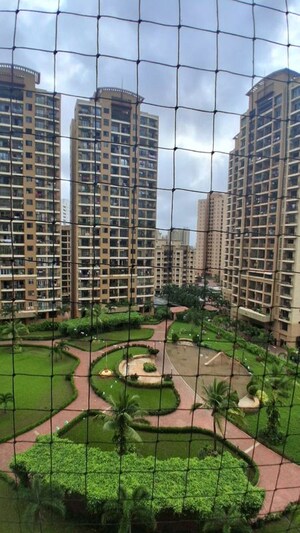 1 BHK Apartment For Rent in K Raheja Heights, Malad East