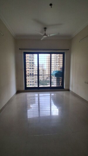 Room in 1 BHK Apartment at K Raheja Heights, Malad East – for Rent