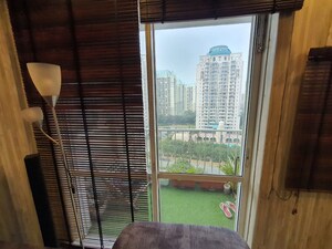 Room in 3 BHK Apartment at DLF The Wellington Estate, Dlf Phase V – for Rent
