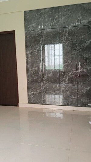 Room in 2 BHK Apartment at Eiffel Vivassa Estate, Bagiamau – for Rent