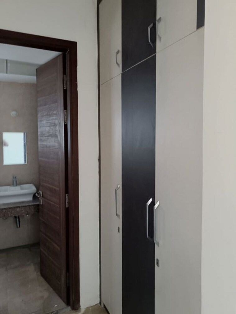 Bathroom, eiffel-vivassa-estate 2 Bedroom 1150 Sq.Ft. Apartment In Bagiamau Lucknow 10613008