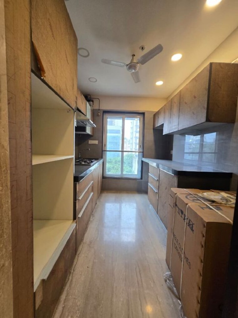 Kitchen, bandra west 2 Bedroom 700 Sq.Ft. Apartment In Bandra West Mumbai 10613017
