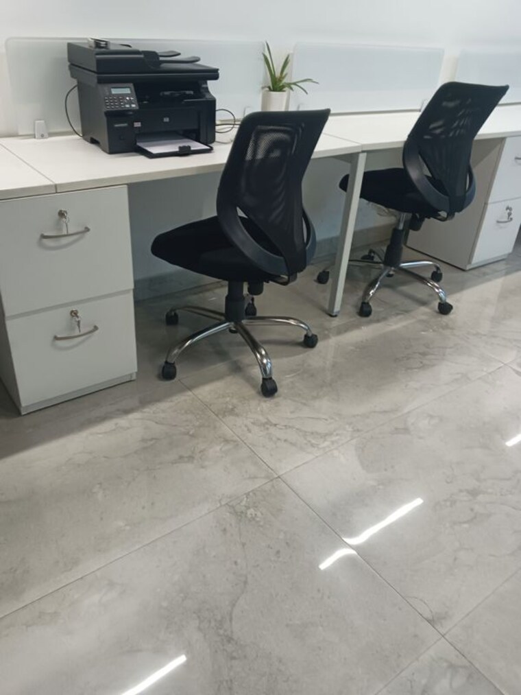 Team Area, spaze-platinum-tower Commercial Office Space 911 Sq.Ft. In Sector 47 Gurgaon 10613040
