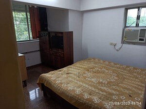 Bedroom in 1 BHK Apartment at Juhu – for Rent