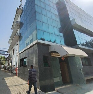  Industrial Plot For Rent in Express Trade Towers 3, Sector 34