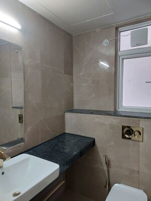 Bathroom in 3 BHK Builder Floor at Smart World Orchard, Sector 61 – for Rent