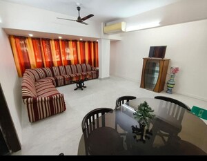 2 BHK Apartment For Rent in Santacruz West