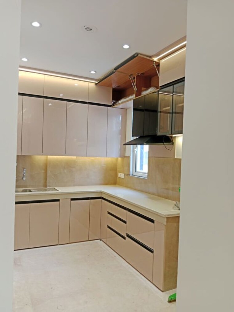 Kitchen, janakpuri 3 Bedroom 950 Sq.Ft. Builder Floor In Janakpuri Delhi 10613139