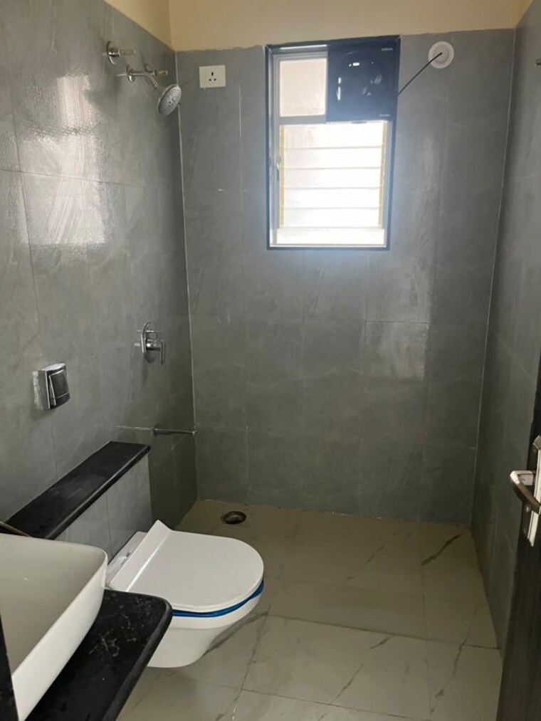 Bathroom, nyati-era 3 Bedroom 1500 Sq.Ft. Apartment In Dhanori Pune 10613134