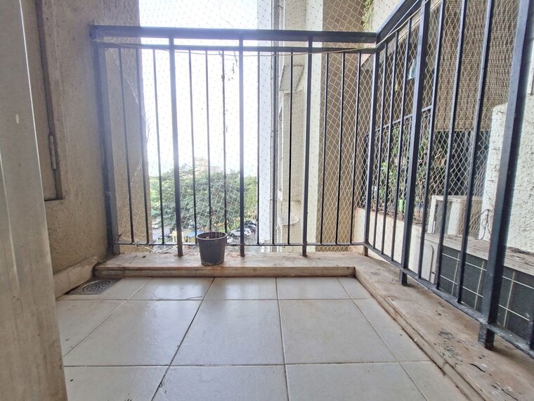 Balcony, lodha-casa-royale 1 Bedroom 450 Sq.Ft. Apartment In Balkum Pada Thane 10613146