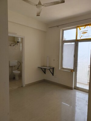 2 BHK Apartment For Rent in Shree Vardhman Mantra, Sector 67