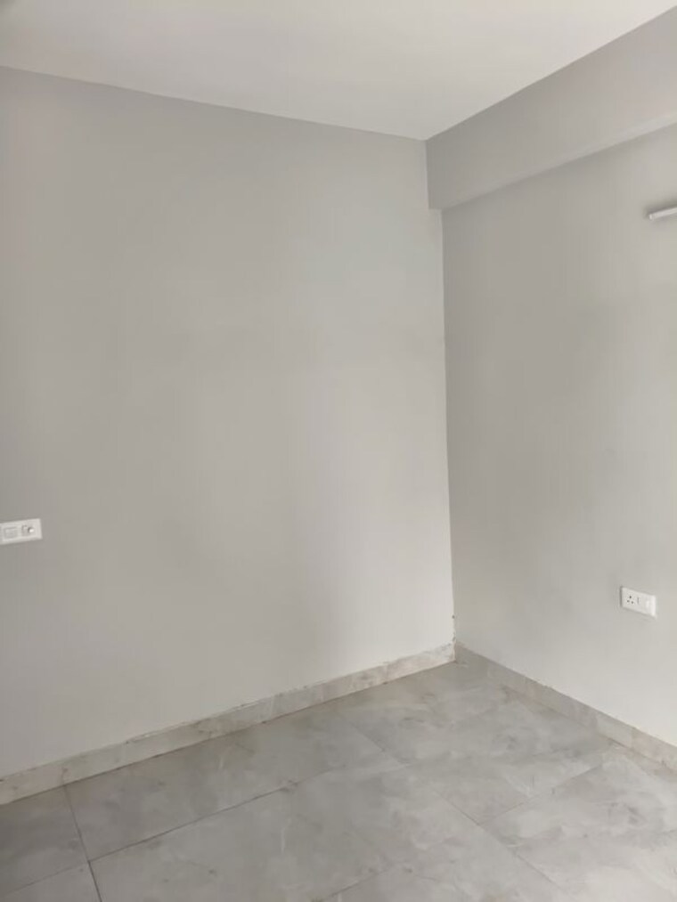 Room, signature-global-city 3 Bedroom 1300 Sq.Ft. Apartment In Sector 37d Gurgaon 10613156