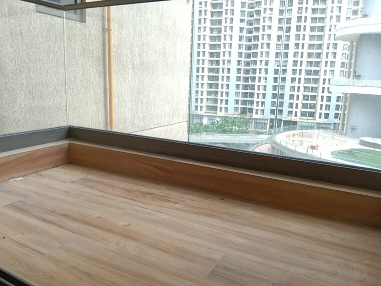 Balcony, lodha-amara 1 Bedroom 560 Sq.Ft. Apartment In Kolshet Road Thane 10613160