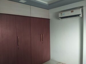 Room in 3 BHK Apartment at Memnagar – for Sale