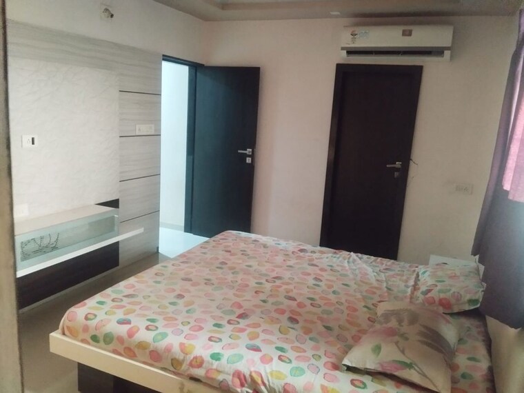 Bedroom, memnagar 3 Bedroom 125 Sq.Yd. Apartment In Memnagar Ahmedabad 10613177
