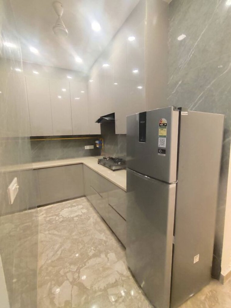 Kitchen, malviya nagar 3 Bedroom 125 Sq.Yd. Builder Floor In Malviya Nagar Delhi 10613185