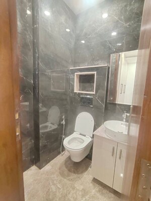 Bathroom in 3 BHK Builder Floor at Malviya Nagar – for Rent