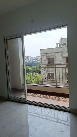 Room in 2 BHK Apartment at New Town Action Area ii – for Sale