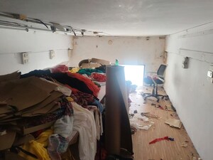 Bedroom in  Apartment at Mahim – for Sale
