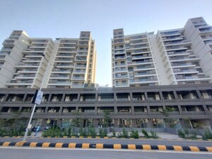  Showroom – Exterior View View at Chandkheda - for Rent