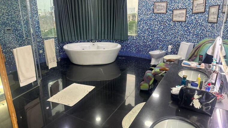 Team Area, jaypee-imperial-court 3.5 Bedroom 2750 Sq.Ft. Apartment In Sector 128 Noida 10613229
