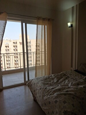 Room in 4 BHK Builder Floor at SS Linden, Sector 84 – for Rent