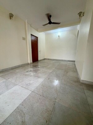 Room in 2 BHK Apartment at Siddha Sky, Sion – for Rent