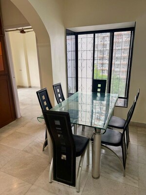 Team Area in 2 BHK Apartment at Siddha Sky, Sion – for Rent