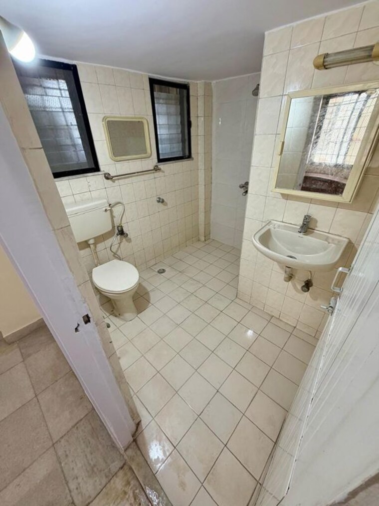 Bathroom, siddha-sky 2 Bedroom 650 Sq.Ft. Apartment In Sion Mumbai 10613256
