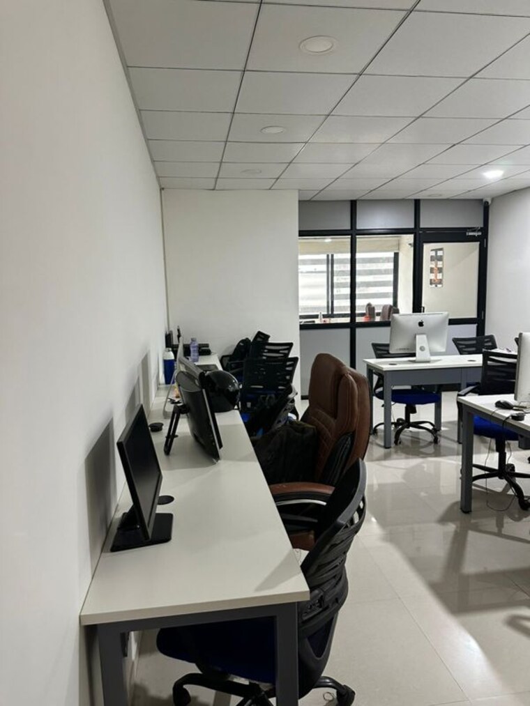 Gym, science city Commercial Office Space 755 Sq.Ft. In Science City Ahmedabad 10612359