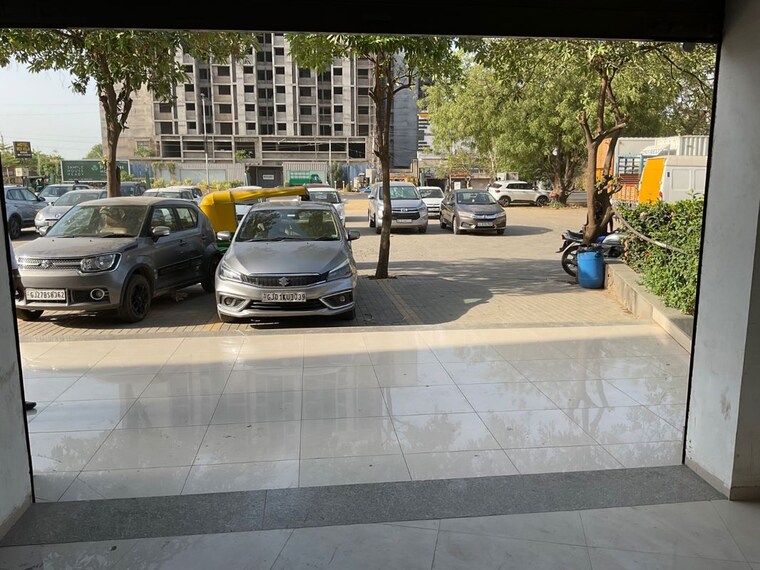 Exterior View, ambli road Commercial Showroom 1734 Sq.Ft. In Ambli Road Ahmedabad 10595704